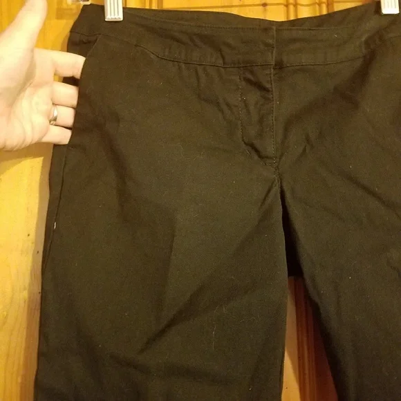CAbi Black Bermuda Shorts Size 2 - Picture 4 of 6